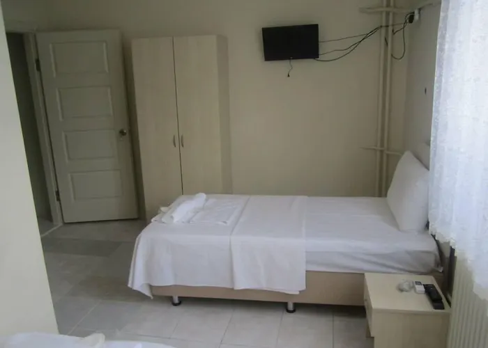 فندق مبيت وإفطار Saral