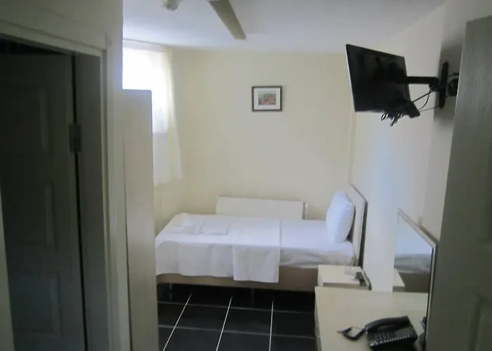 Saral فندق مبيت وإفطار 3*